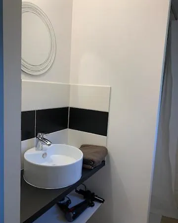 Pensión Grande chambre dans logement partagé