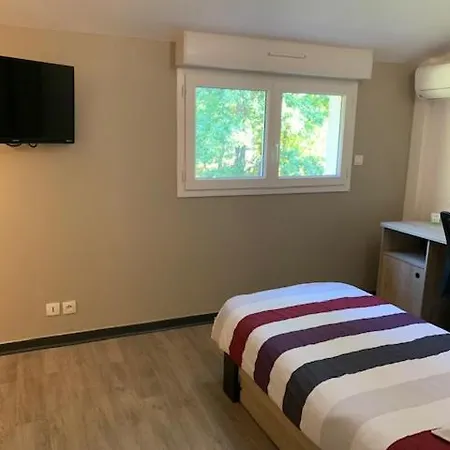 Grande chambre dans logement partagé